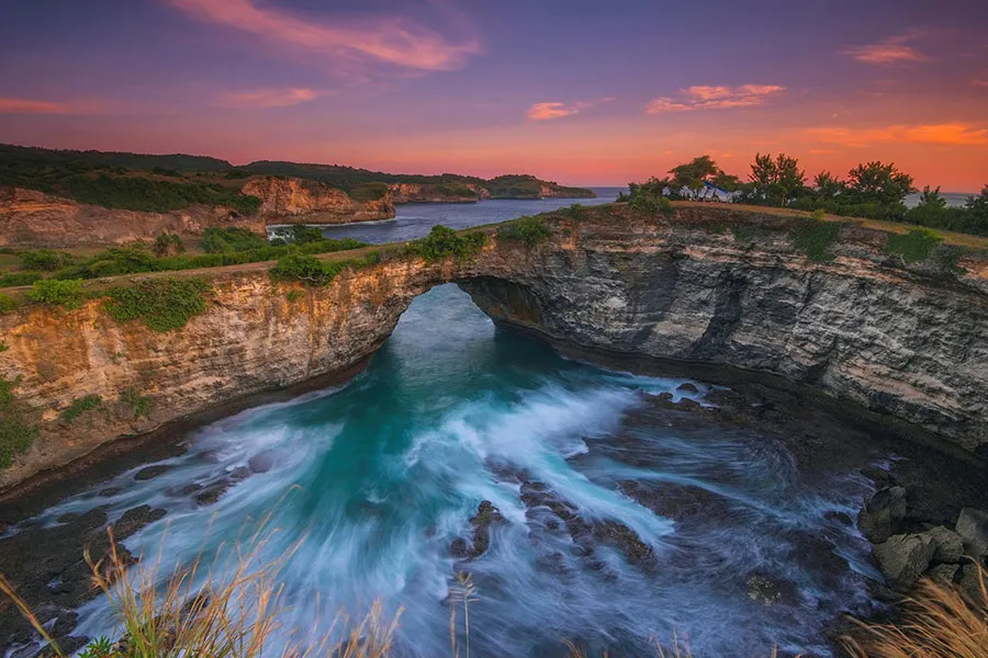 5 Days Bali Tour Package: Ubud, North Bali, Uluwatu Sunset, Lempuyang Gate & Nusa Penida