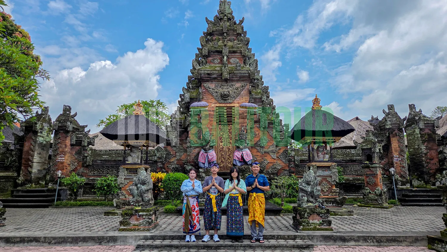 9 Days Bali Tour Package with Ubud, Lempuyang Gate of Heaven, Nusa Penida & Uluwatu Sunset